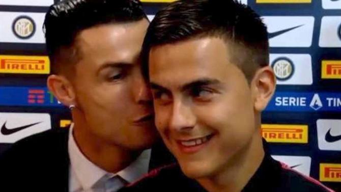 Video: Cristiano Ronaldo dá beijo a Dybala, e o video está a &#8220;dar que falar&#8221;