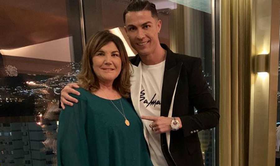 Cristiano Ronaldo viaja para a Madeira após AVC de Dolores Aveiro