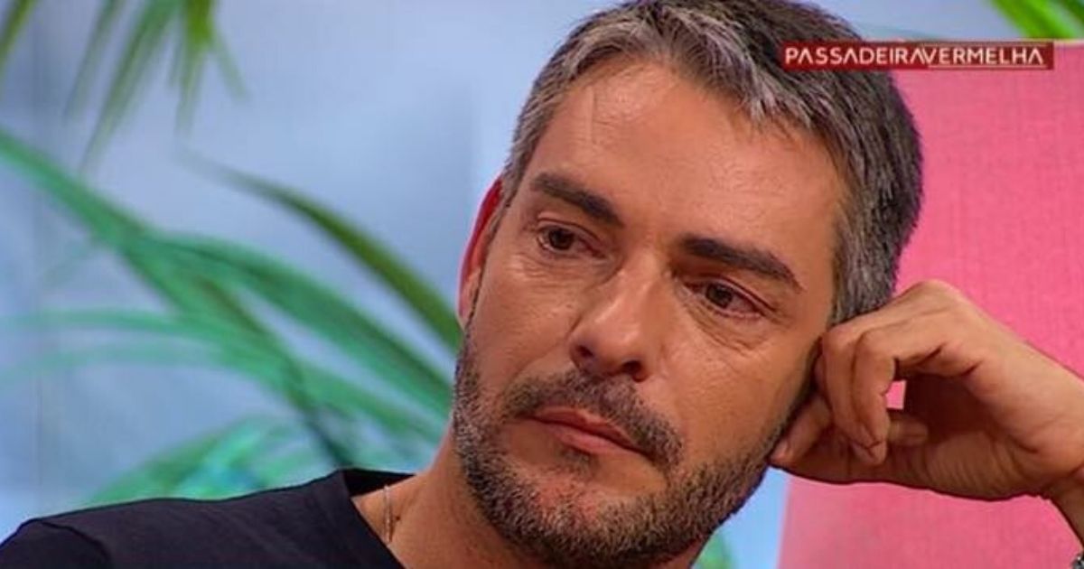 Video: Em lágrimas, Cláudio Ramos despede-se do &#8220;Passadeira Vermelha&#8221;