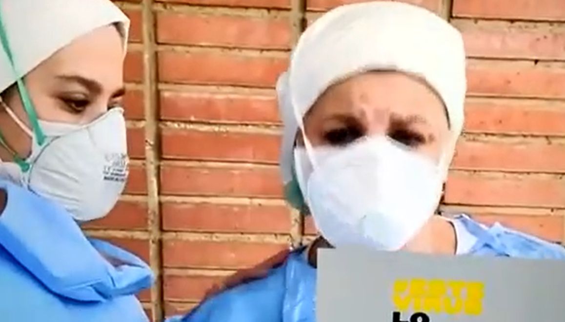 Espanha: Enfermeira emocionada ao falar com familiares de doentes em directo