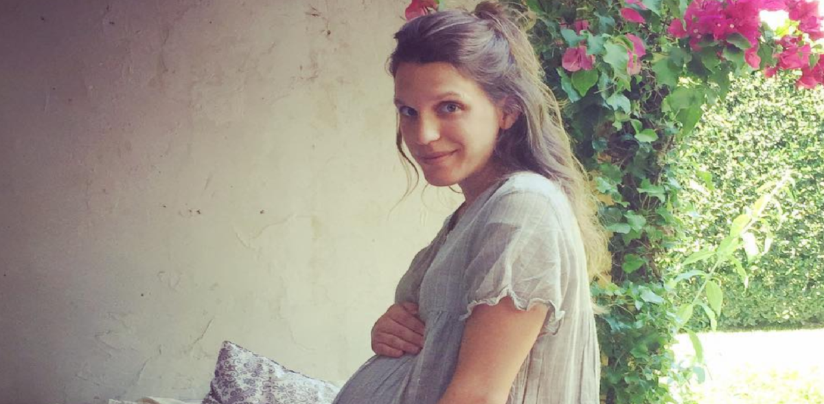 Luísa Sobral anuncia terceira gravidez e mostra a &#8216;barriguinha&#8217; já crescida