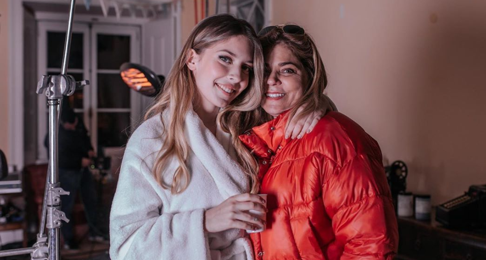 Sara Carreira celebra aniversário da mãe com a partilha de vídeos e uma foto de 3 gerações