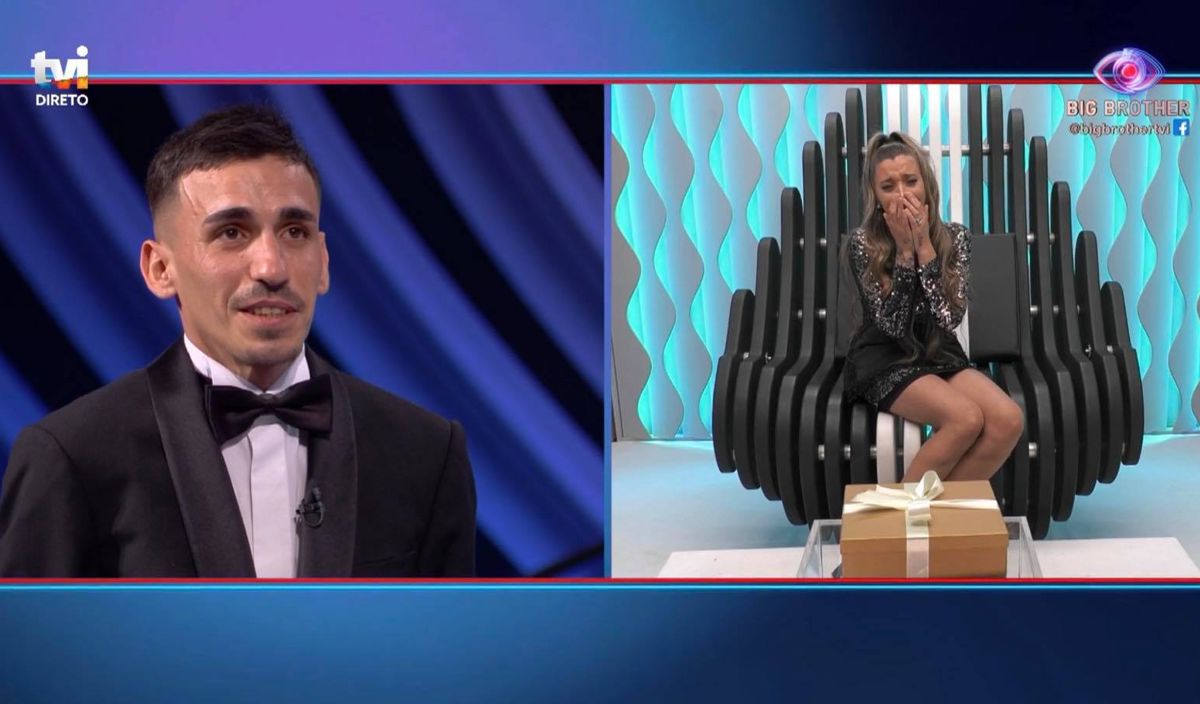 Big Brother: Sónia emocionada após pedido de casamento em directo