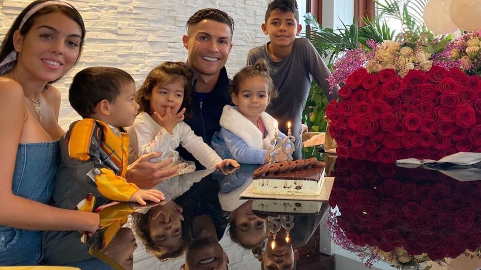 Ronaldo e Georgina revelam momento com as crianças na piscina: &#8220;Minha vida&#8230;&#8221;