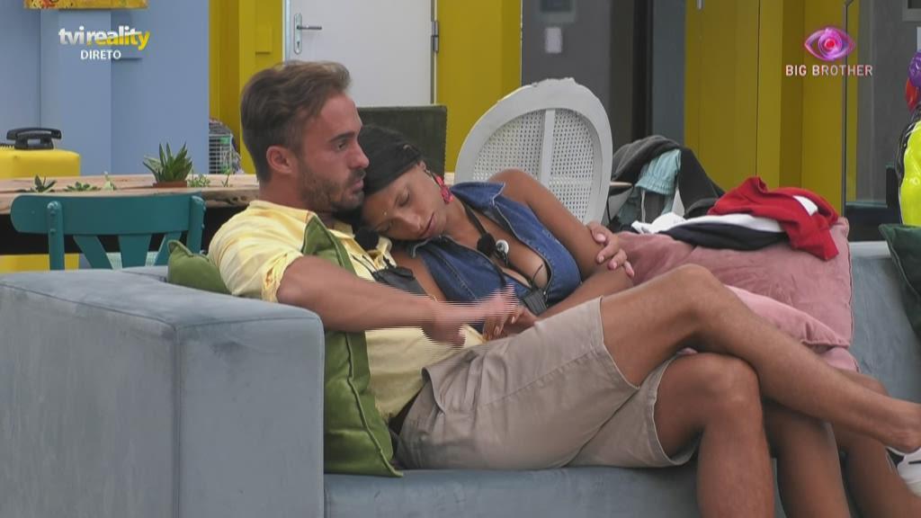 Big Brother: Triste e preocupada, Soraia é confortada por Daniel Guerreiro