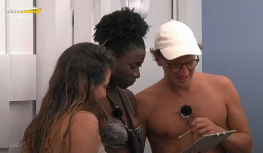 Big Brother: Diogo fica emocionado com presente que recebeu dos colegas