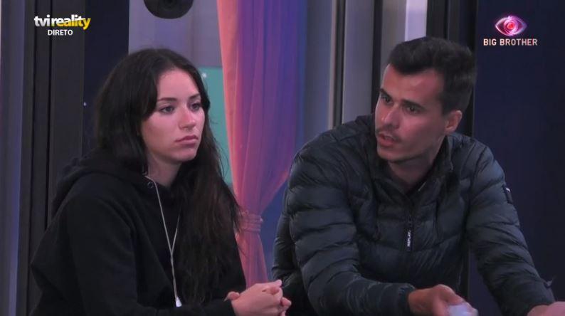 Big Brother: Após gritos do exterior, Pedro e Jéssica falam em desistir