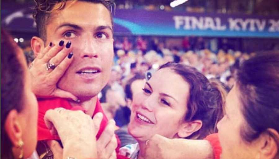 Um ano depois, Cristiano Ronaldo recorda momento de glória por Portugal: &#8220;Momento de recordar&#8230;&#8221;