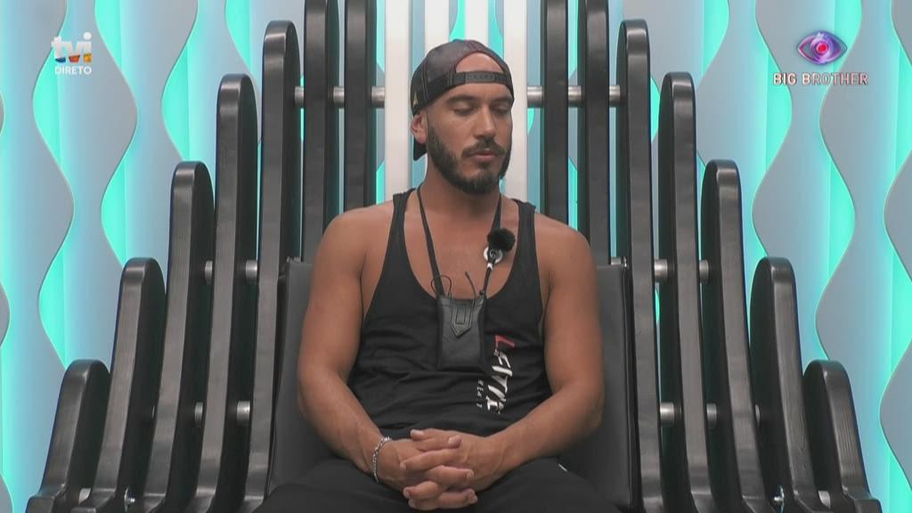 Big Brother: Daniel Monteiro afasta-se de Iury para não a prejudicar
