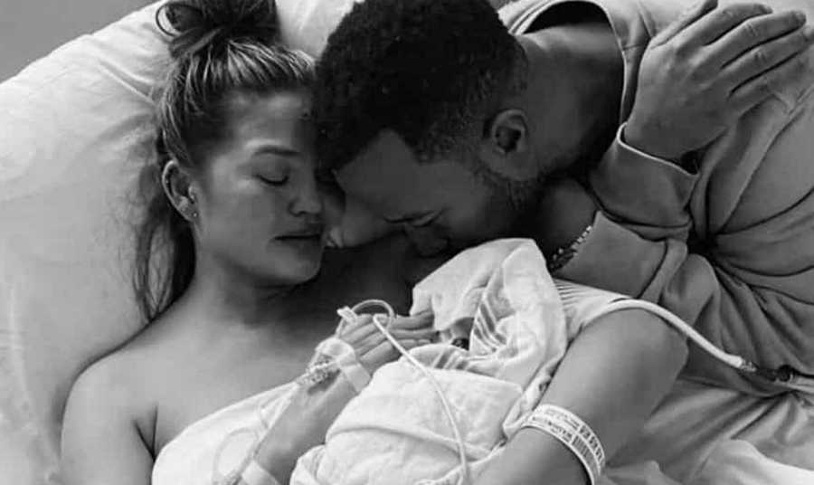 John Legend e Chrissy Teigen perdem terceiro filho durante o parto: &#8220;Estamos chocados&#8230;&#8221;