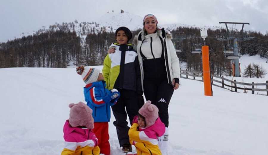 De férias na neve, Georgina Rodriguez encanta com registos dos filhos: &#8220;Que lindos&#8230;&#8221;