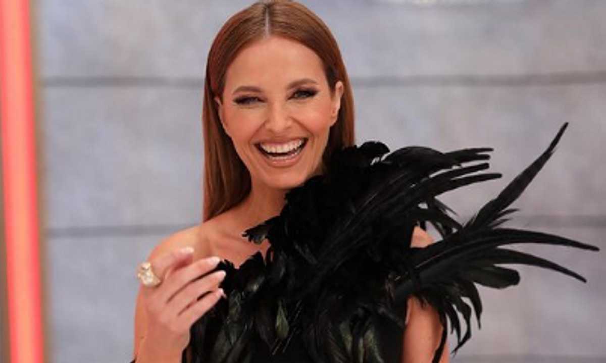 Rainha! Look de Cristina Ferreira para dia especial na TVI muito elogiado: &#8220;És a maior!!!❤️🔥&#8221;