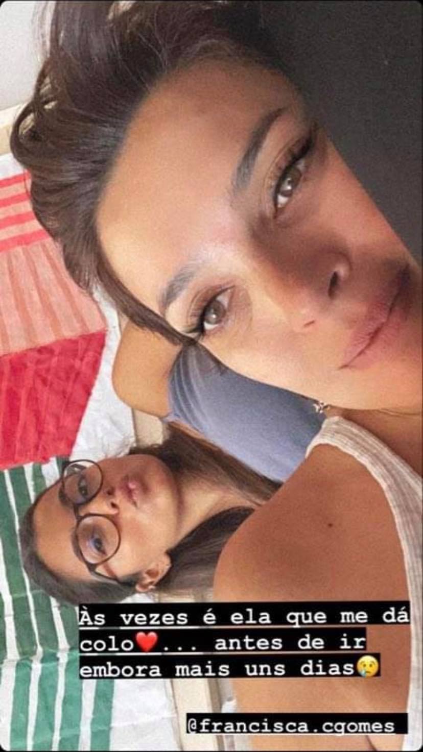 Maria Cerqueira Gomes revela foto emotiva ao lado da filha e revela: &#8220;Ás vezes é ela que me dá colo&#8230;&#8221;