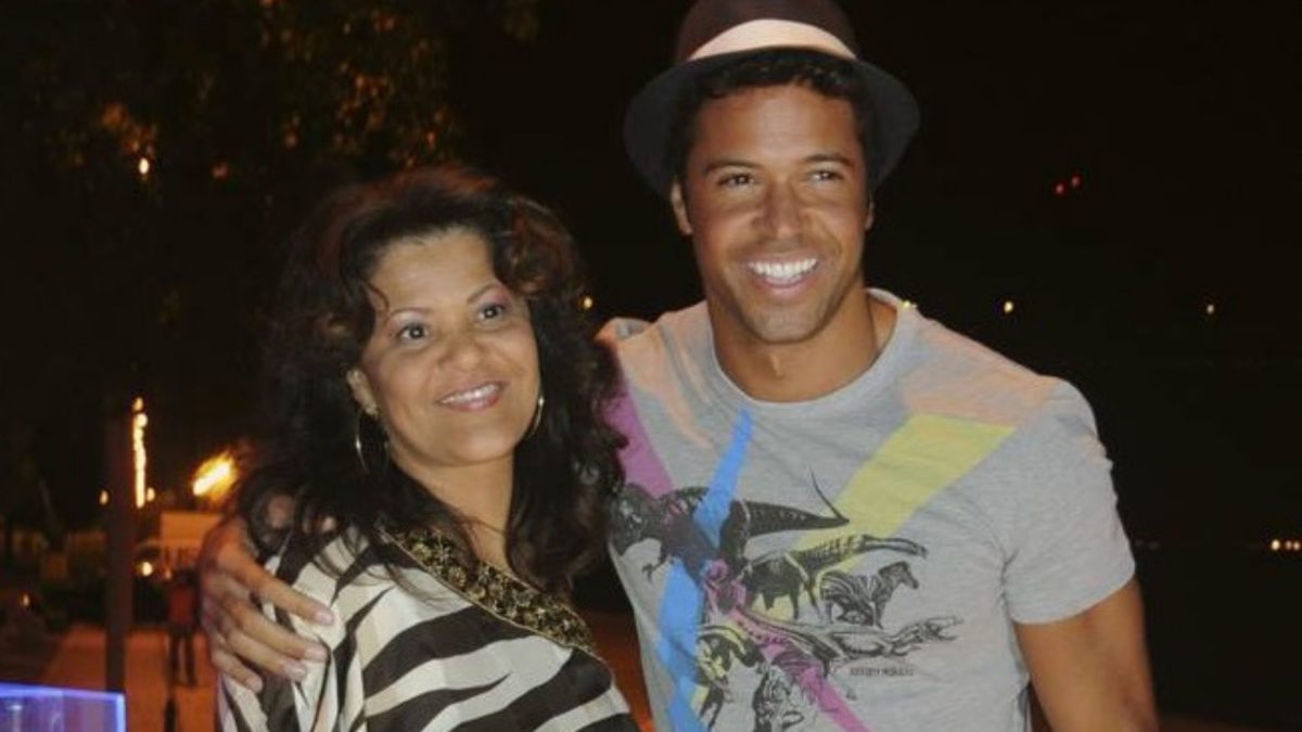Dez anos após morte do filho, mãe de Angélico Vieira admite: &#8220;A dor permanece&#8230;&#8221;