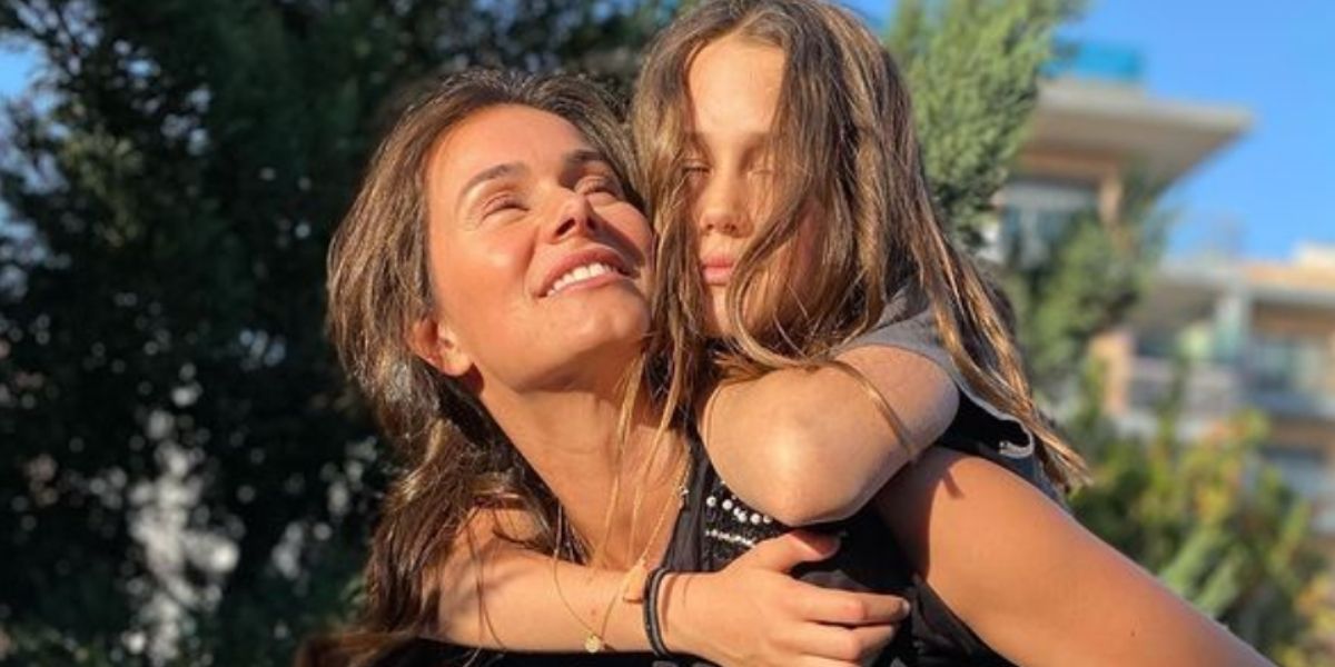Cláudia Vieira mostra cumplicidade com a filha Maria e encanta fãs: &#8220;Transbordam amor&#8230;&#8221;