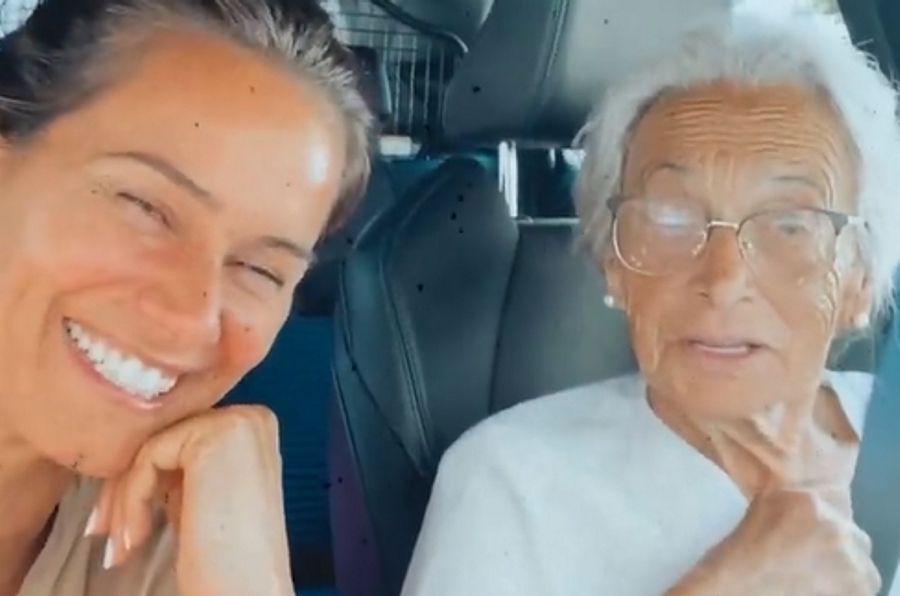 Cláudia Vieira encanta em momento de ternura com a avó: &#8220;A mais linda do mundo&#8230;&#8221;