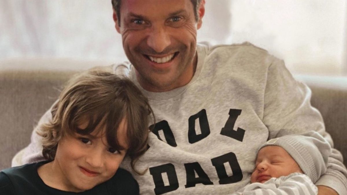 José Carlos Pereira revela nova foto dos dois filhos: &#8220;É tão bom acordar assim&#8230;&#8221;