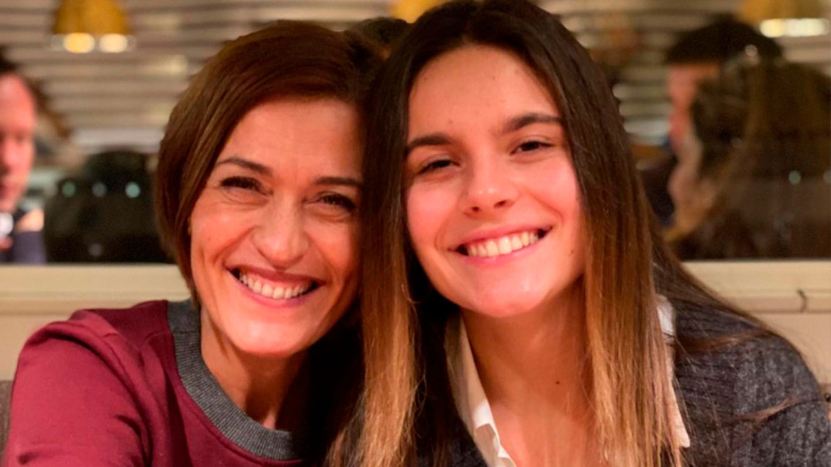 Fátima Lopes vai jantar com a filha para &#8220;celebrar conquistas&#8221; e recebe onda de elogios: &#8220;Que lindas&#8230;&#8221;