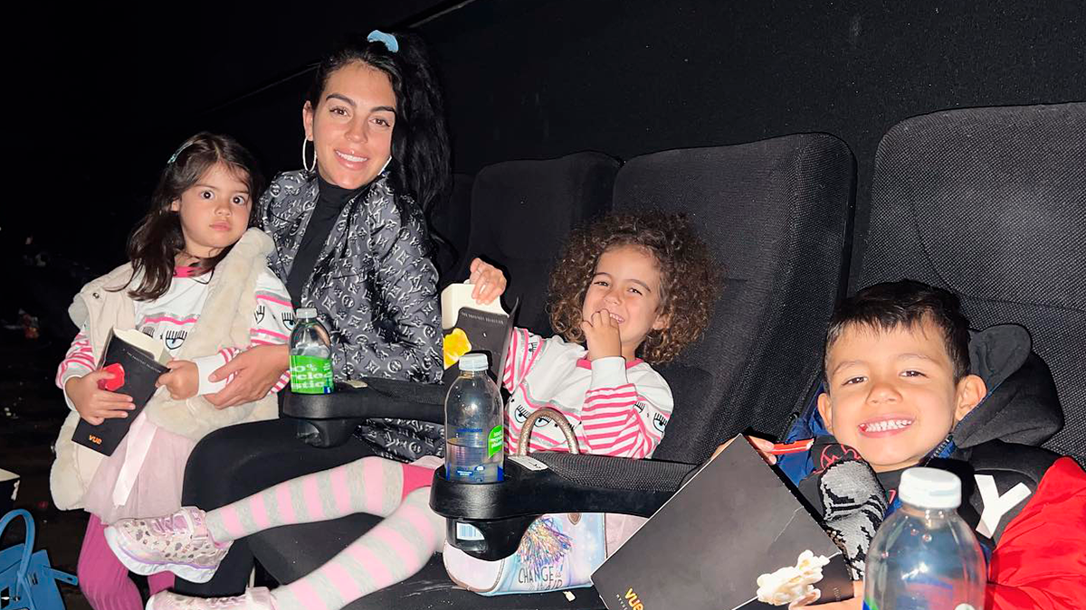 Georgina Rodríguez leva os filhos, pela primeira vez, ao cinema: &#8220;Apesar da emoção e do entusiasmo&#8230;&#8221;