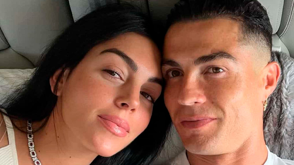 Cristiano Ronaldo e Georgina Rodríguez chegam de iate a Portugal: &#8220;Abrandou para falar com as pessoas&#8230;&#8221;