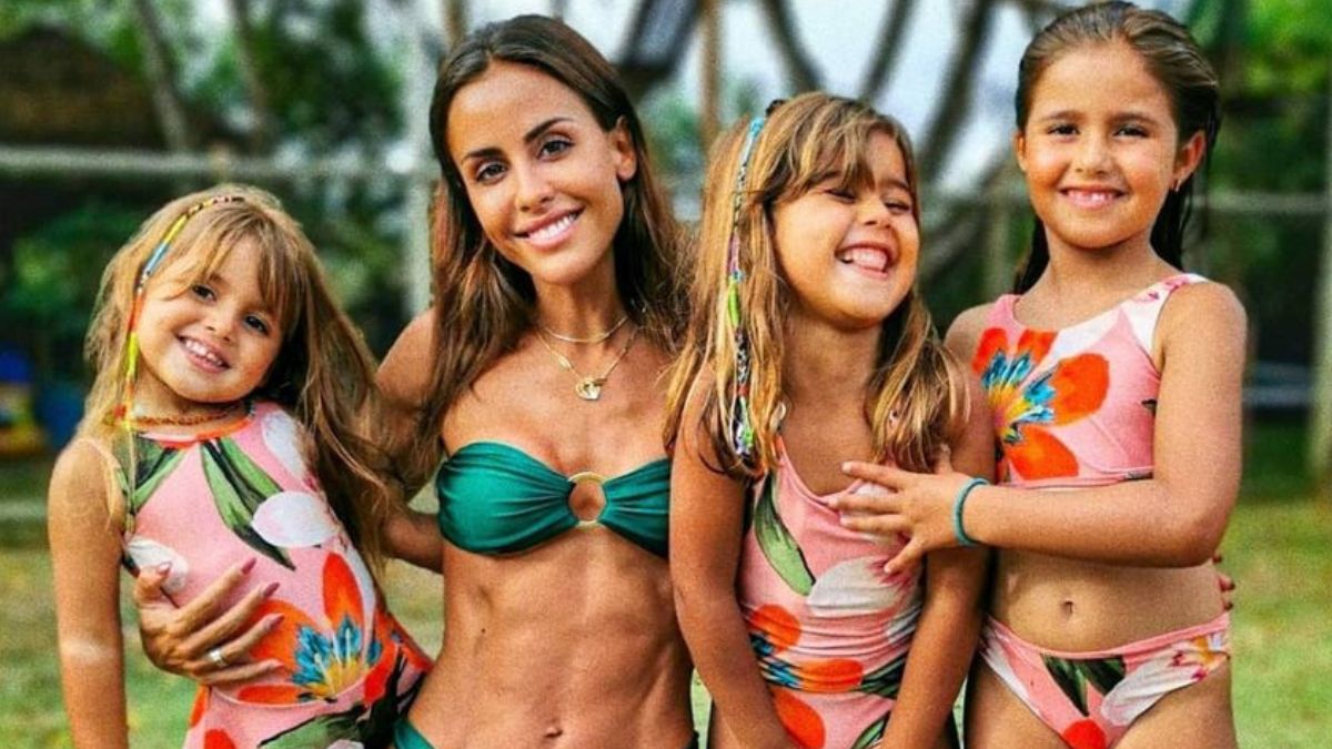 Carolina Patrocínio posa com os quatro filhos na praia e &#8216;colhe&#8217; elogios: &#8220;Devias continuar a povoar o país&#8230;&#8221;