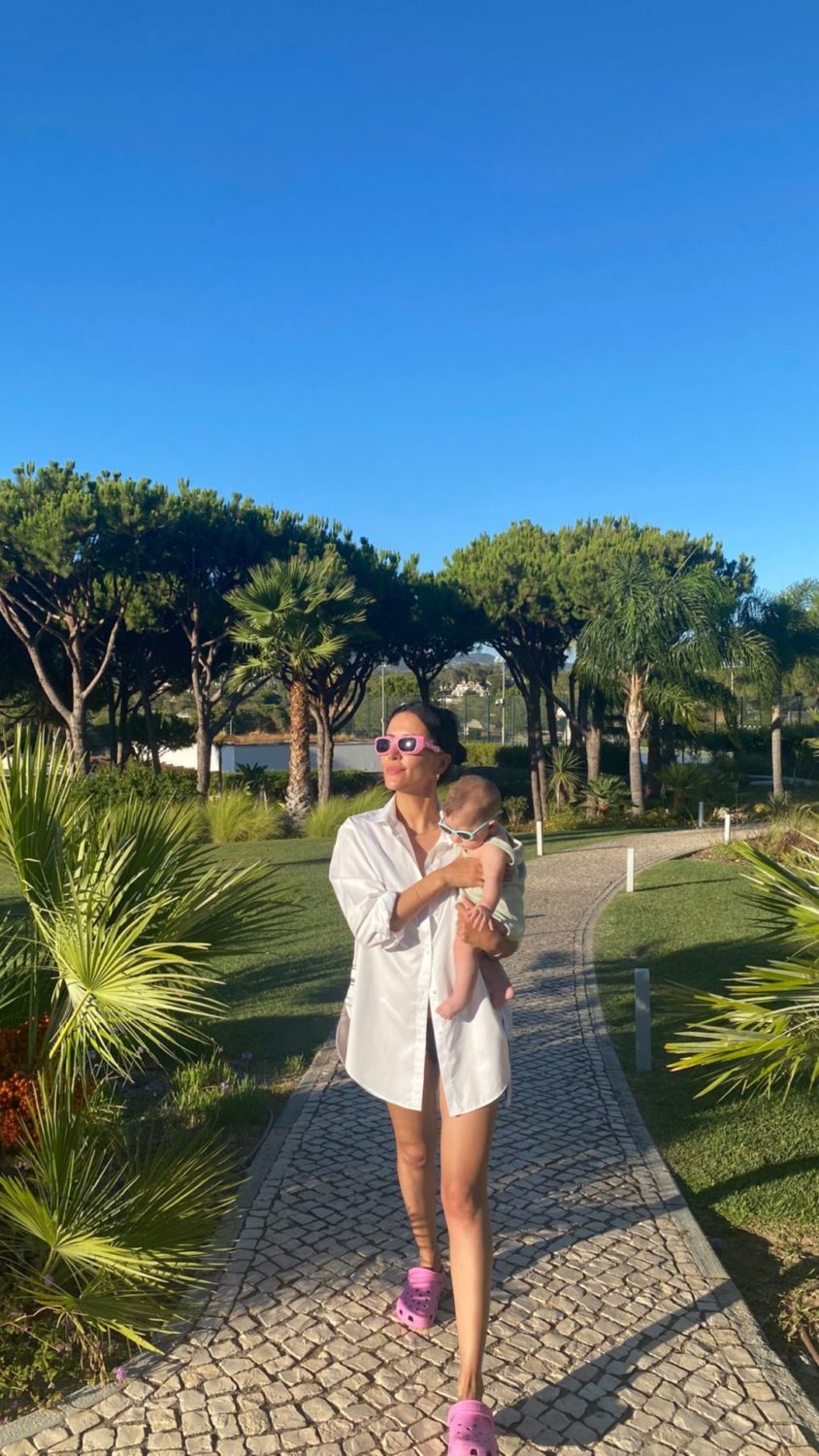 Oh que amor! Ana Moura revela rara foto da filha (com óculos de sol) e encanta