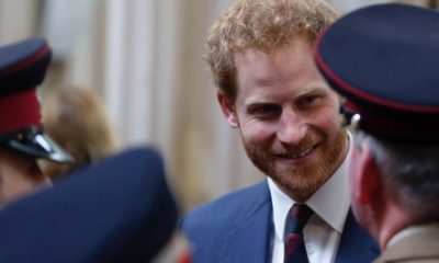 Um mês após a Coroação, príncipe Harry volta a Londres para ser ouvido em tribunal
