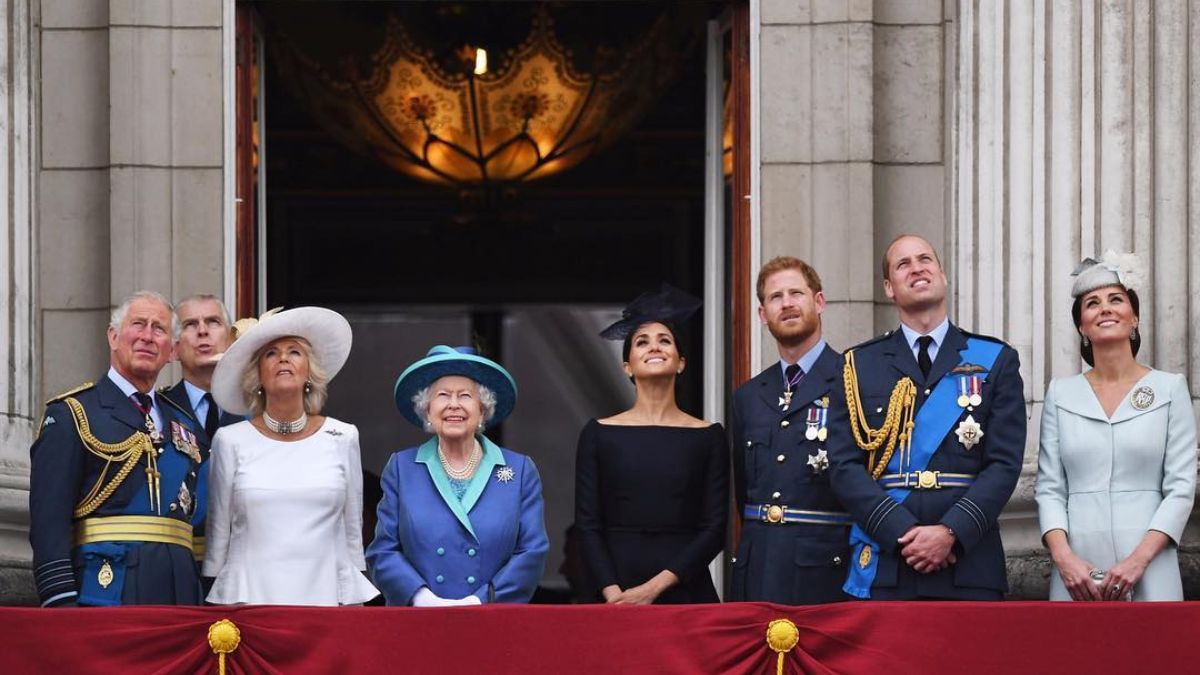 Príncipe Harry e Meghan Markle na varanda do Palácio de Buckingham? &#8220;Não têm hipóteses&#8221;