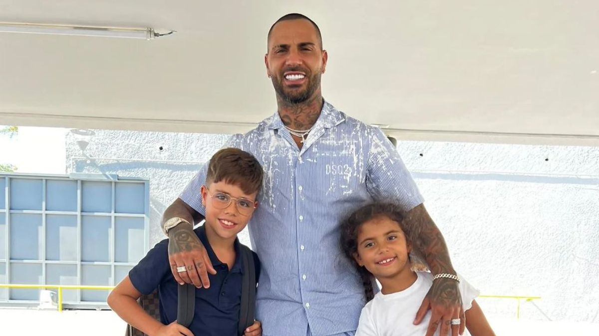 Ricardo Quaresma mostra regresso às aulas dos filhos e deixa conselho: &#8220;Fiz questão de estar presente&#8230;&#8221;