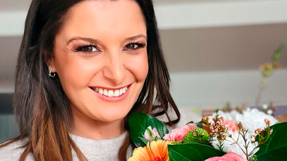 Que sorte! Maria Botelho Moniz recebe (bonito) ramo de flores e &#8216;encanta&#8217;: &#8220;Tão lindo como tu&#8230;&#8221;