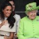 Meghan Markle gera polémica após fazer troça da vénia que fez à rainha Isabel II