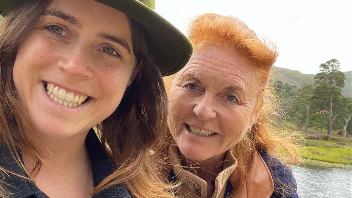 Princesa Eugenie celebra aniversário da mãe, Sarah Ferguson, com fotos únicas