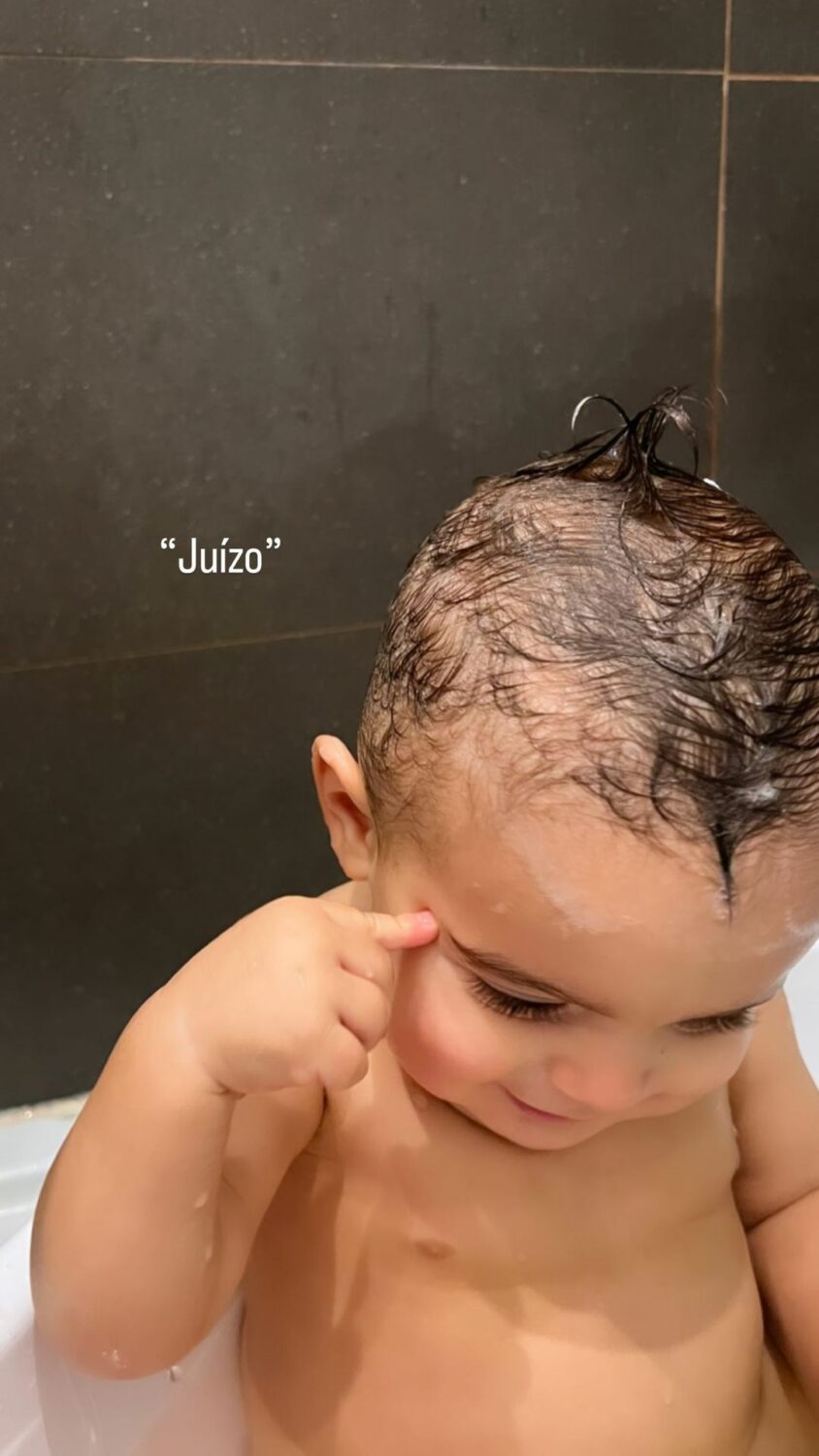 Angie Costa mostra &#8216;hora&#8217; do banho do filho bebé e &#8216;encanta&#8217; seguidores