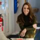 Kate Middleton enfrenta o frio com vestido de malha da Mango (que custa 40 euros)