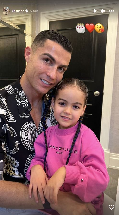 Pai babado! Cristiano Ronaldo assinala aniversário da filha com partilha amorosa