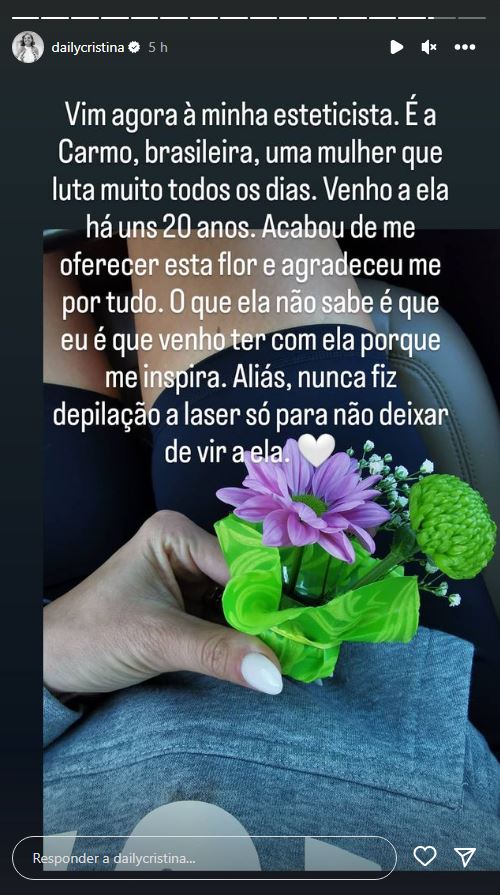 Que bonito! Cristina Ferreira recebe flor (especial) e declara-se: &#8220;Venho ter com ela porque me inspira&#8230;&#8221;