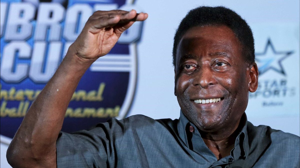 Netos de Pelé despedem-se do antigo jogador com sentida homenagem