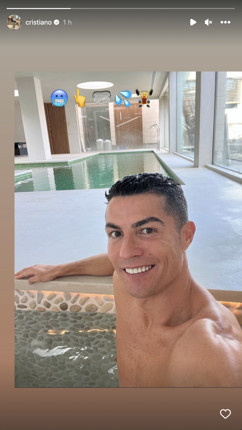 Cristiano Ronaldo &#8216;quebra (longo) silêncio&#8217; após eliminação do Mundial e  mostra-se de novo a sorrir