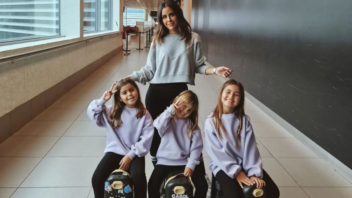 Carolina Patrocínio encontra vídeo das filhas a dançar para o Tik Tok e brinca: &#8220;Estou a descobrir a vida dupla&#8230;&#8221;
