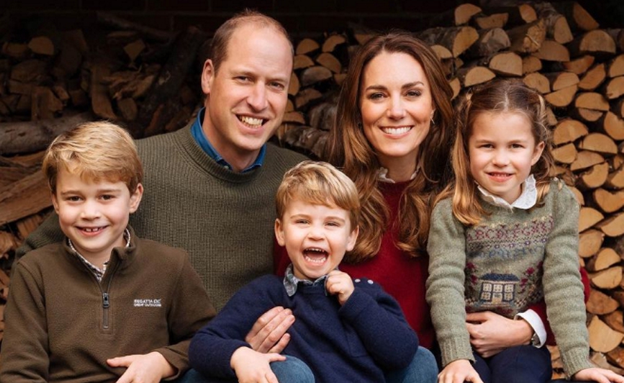 Princesa Kate e os filhos vestiram-se todos de azul para a missa de Páscoa. Porquê?