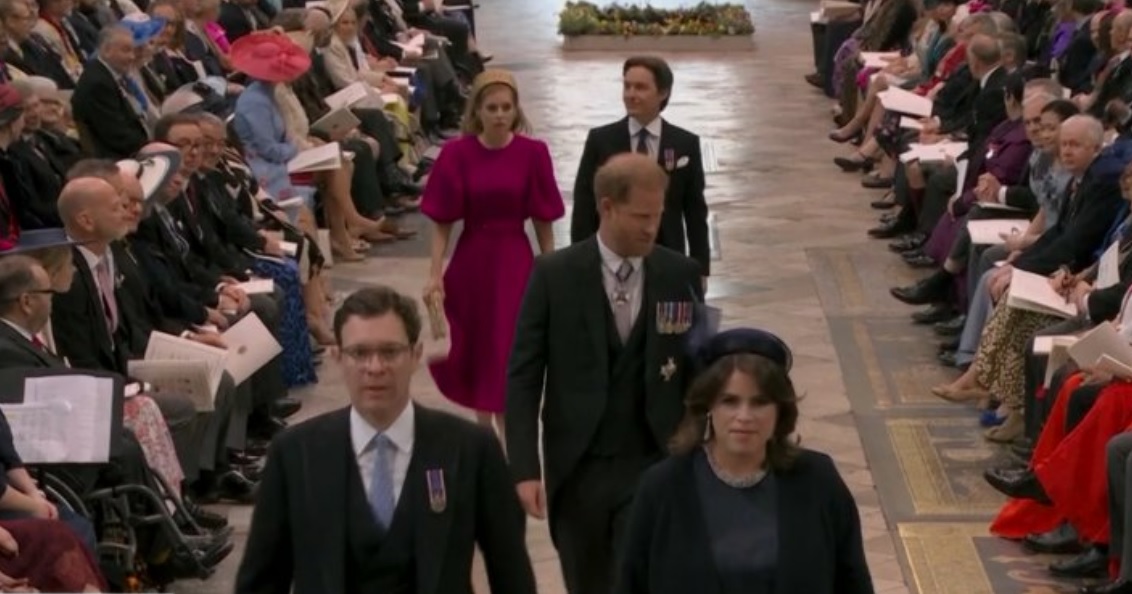 Em imagens: Príncipe Harry chega à Abadia de Westminster sem Meghan Markle