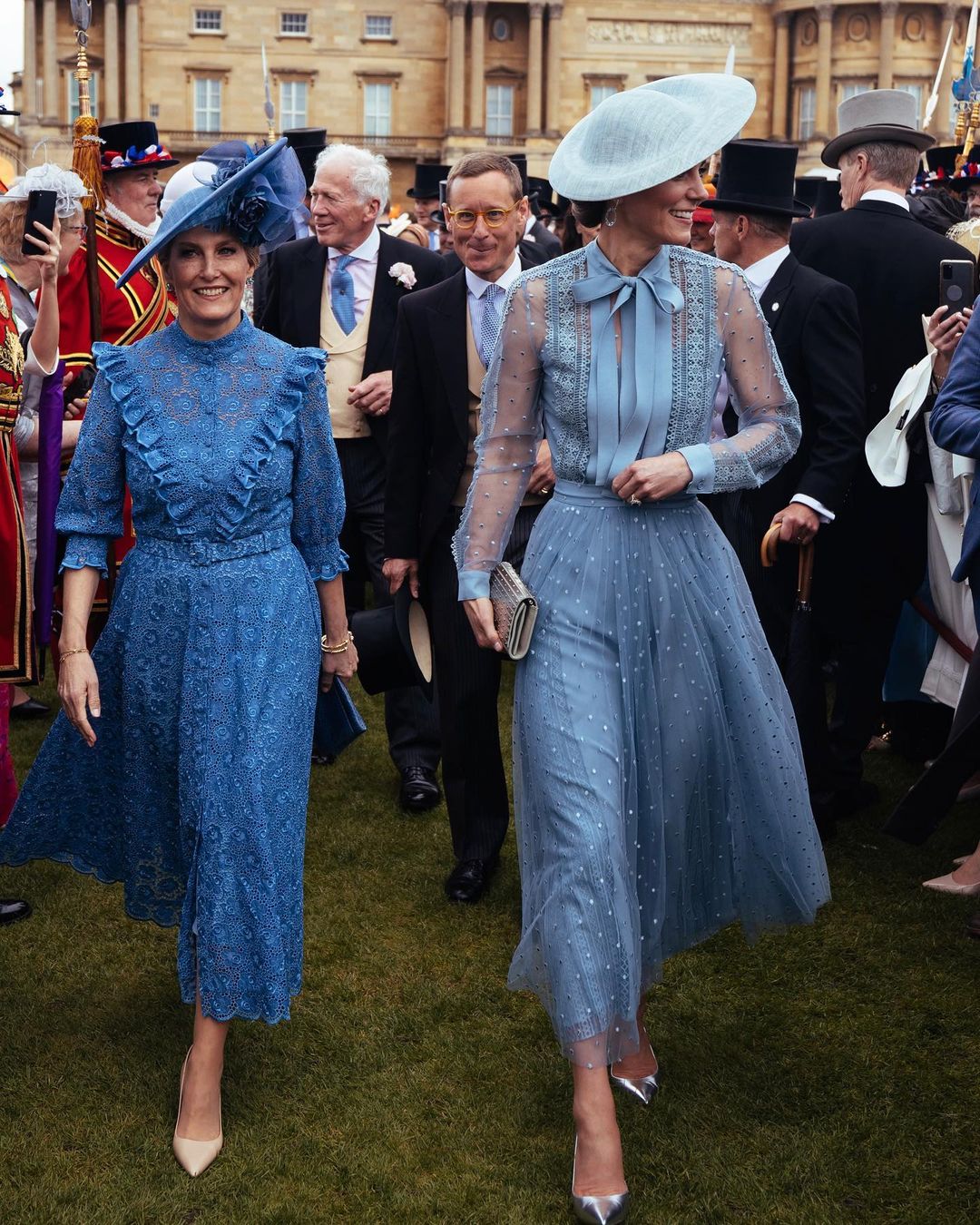 A foto da princesa Kate e da duquesa Sophie que desmente Meghan Markle