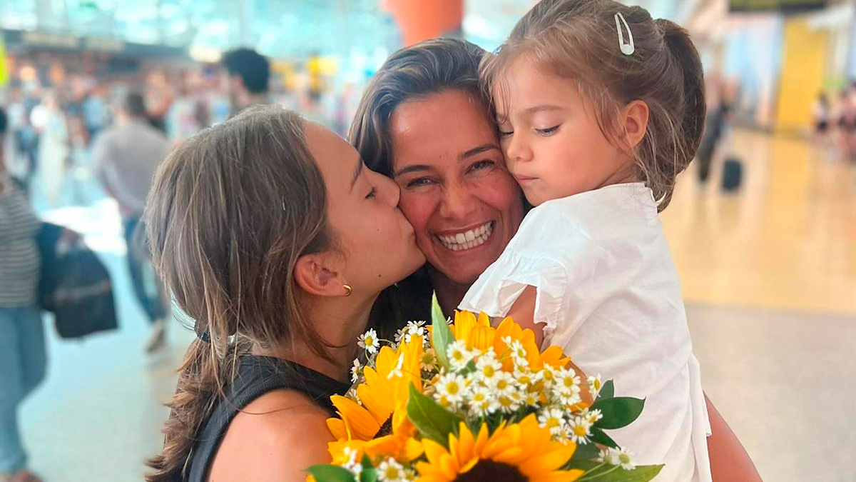 Cláudia Vieira partilha registos ternurentos ao lado das filhas e fãs reagem: &#8220;Fofuras&#8230;