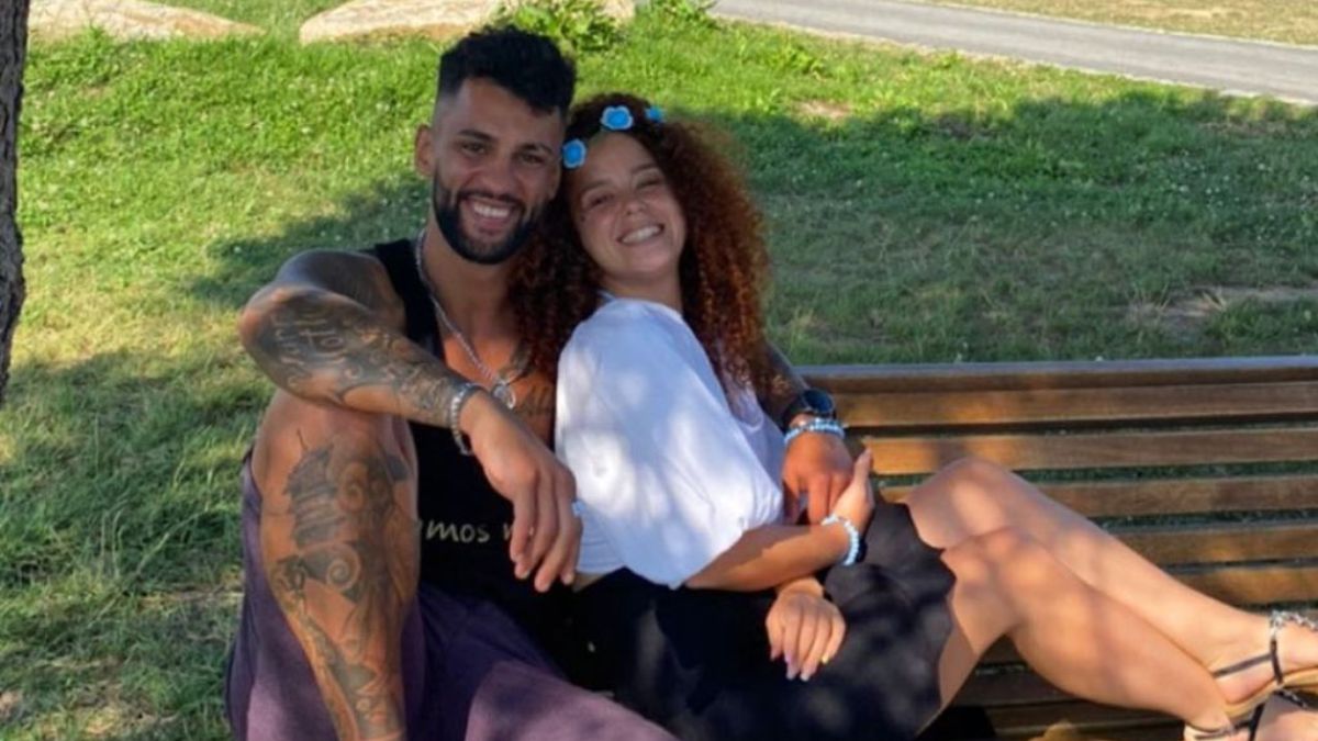 Moisés Figueira e Sara Sistelo são oficialmente namorados. Veja as imagens do pedido
