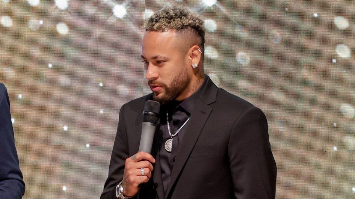 Neymar multado em três milhões de euros por crimes ambientais