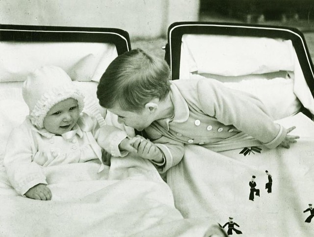 Divulgada memória amorosa do rei Carlos III com a irmã, princesa Ana