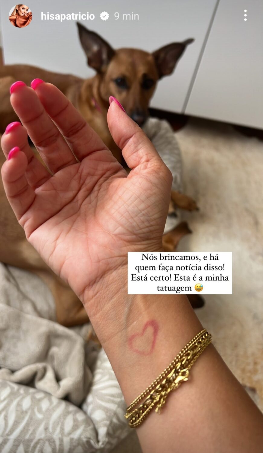 Após &#8220;brincadeira&#8221;, Helena Isabel mostra tatuagem em &#8220;sítio íntimo&#8221; e explica: &#8220;Fi-la com um namorado&#8230;&#8221;