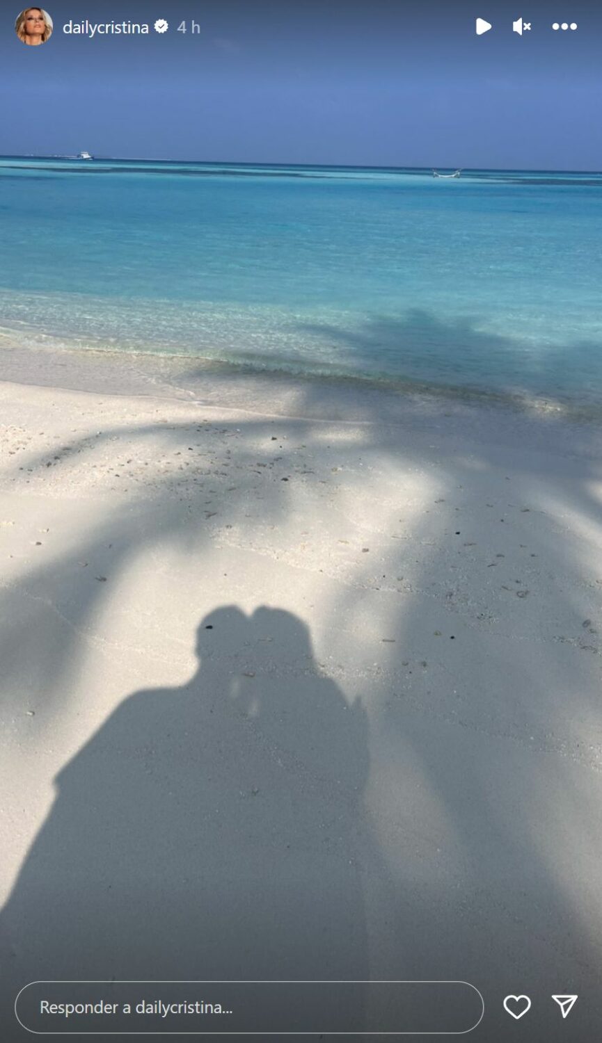Beijos na praia? Cristina Ferreira &#8220;dá resposta&#8221; e revela nova fotografia &#8220;a dois&#8221;