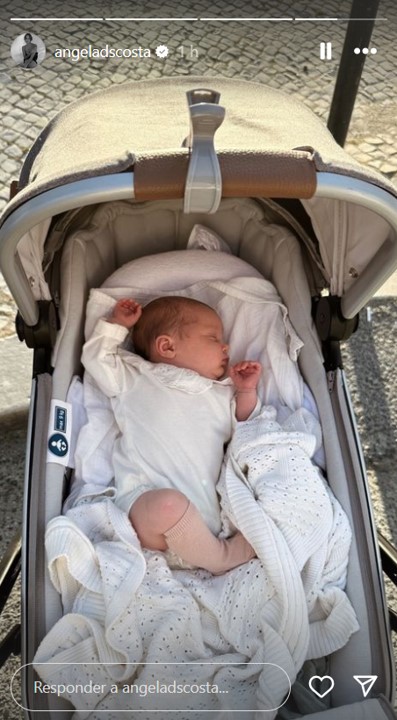 Angie Costa revela nova foto da bebé Alice em dia de passeio